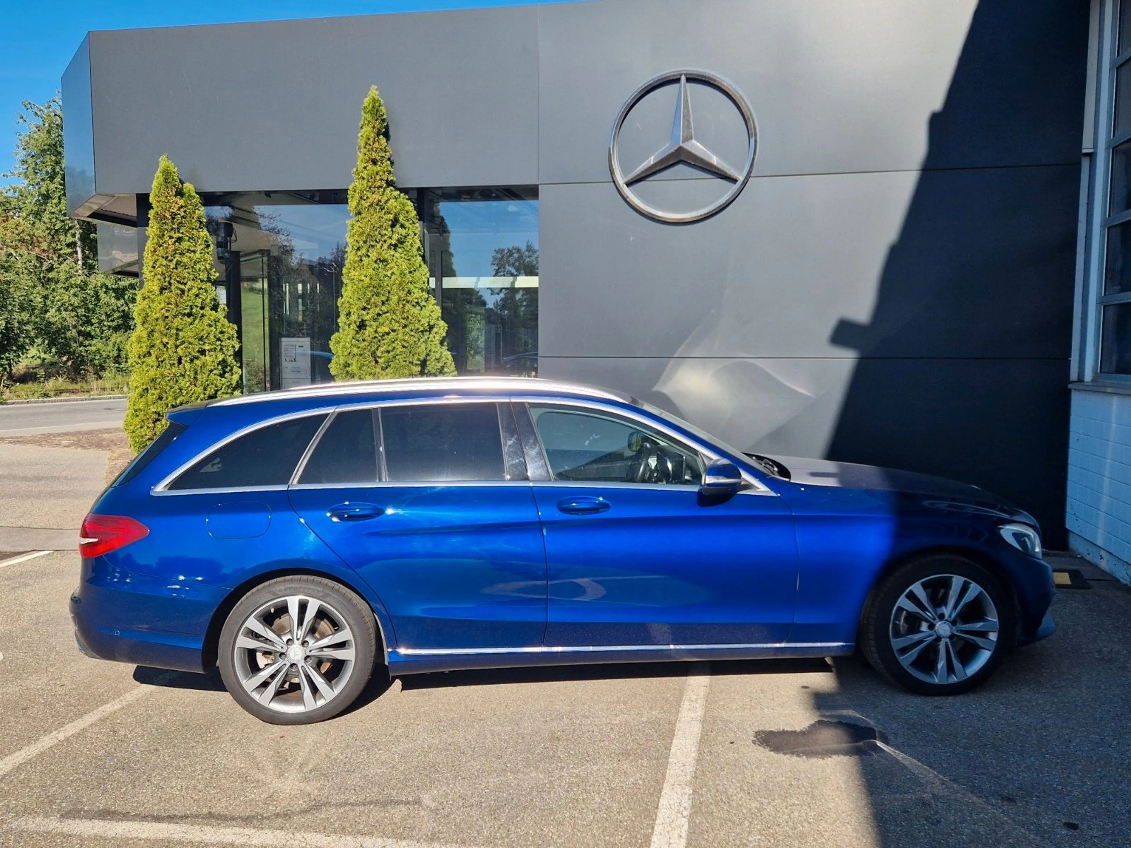 Mercedes-Benz C 250 d T 4-Matic|Avantgarde|Easy-P|AHK|Dist|Air — photo 6