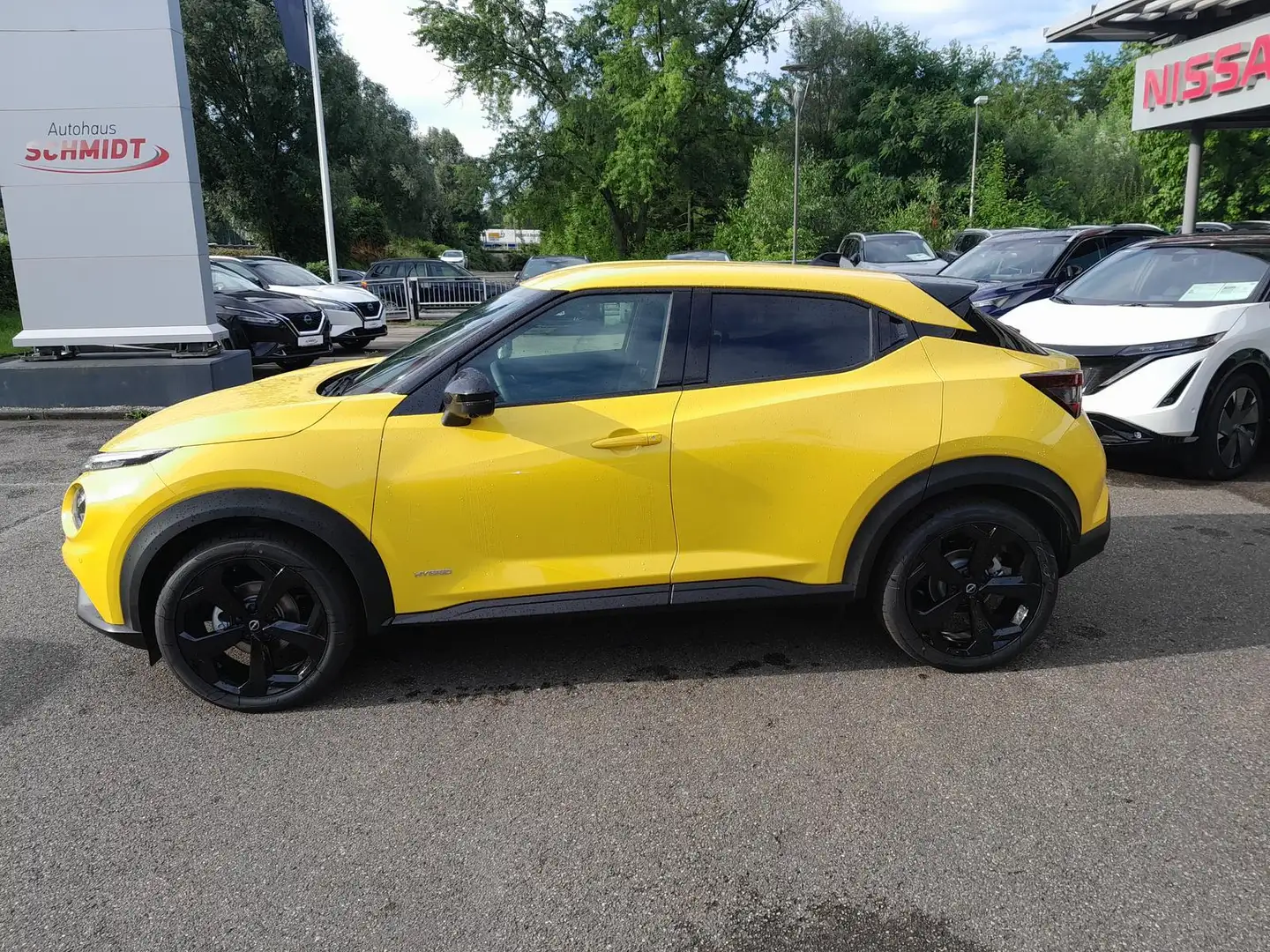 Nissan Juke 1.6 Hybrid Tekna BOSE Yellow - 2