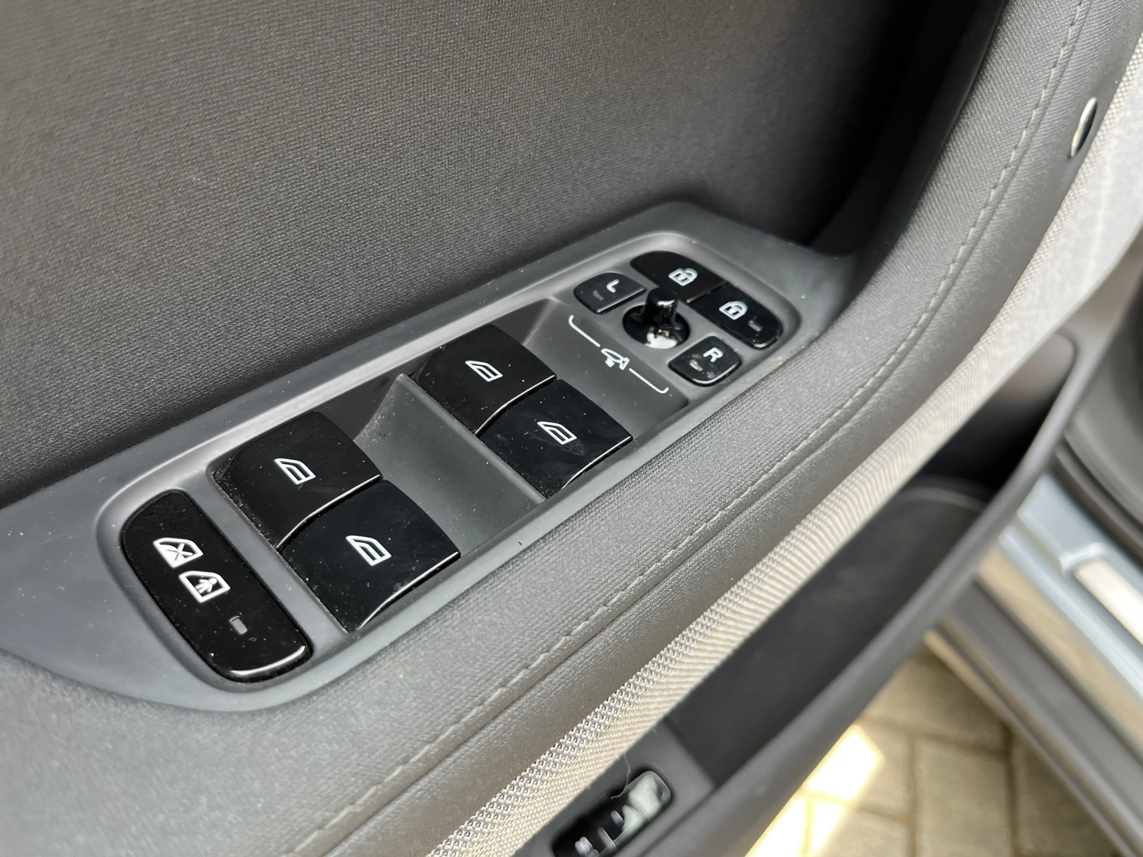 Polestar 2 Standard Range Single Motor 63kWh | ACC | CAM | CA — photo 27