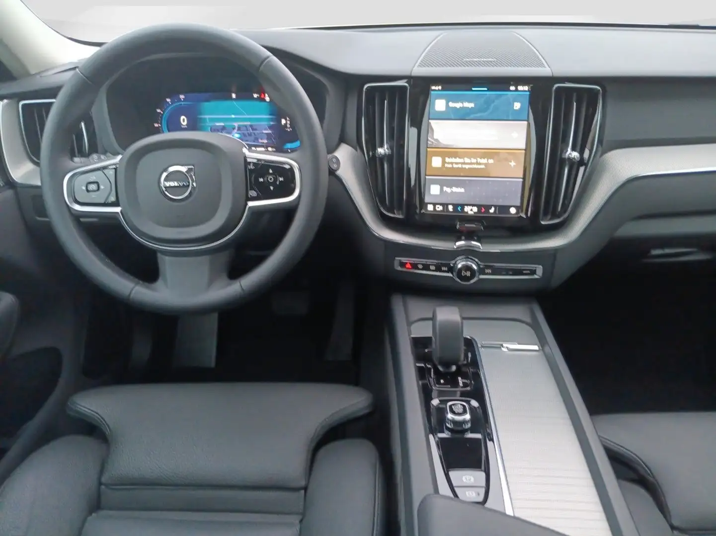 Volvo XC60 T6 Plus Bright  AWD 360°/H&K/Pano Weiß - 2