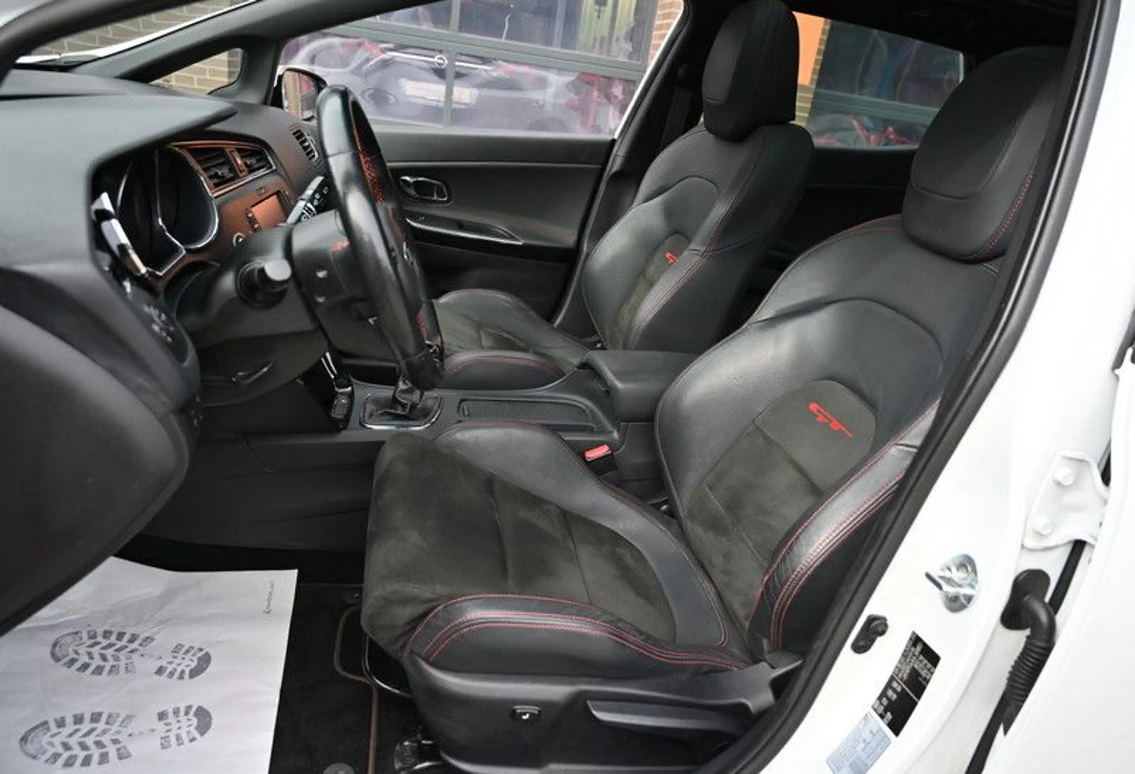 Kia Ceed / cee'd Ceed GT-Track Kamera Navi Xenon 2.Hd — photo 9