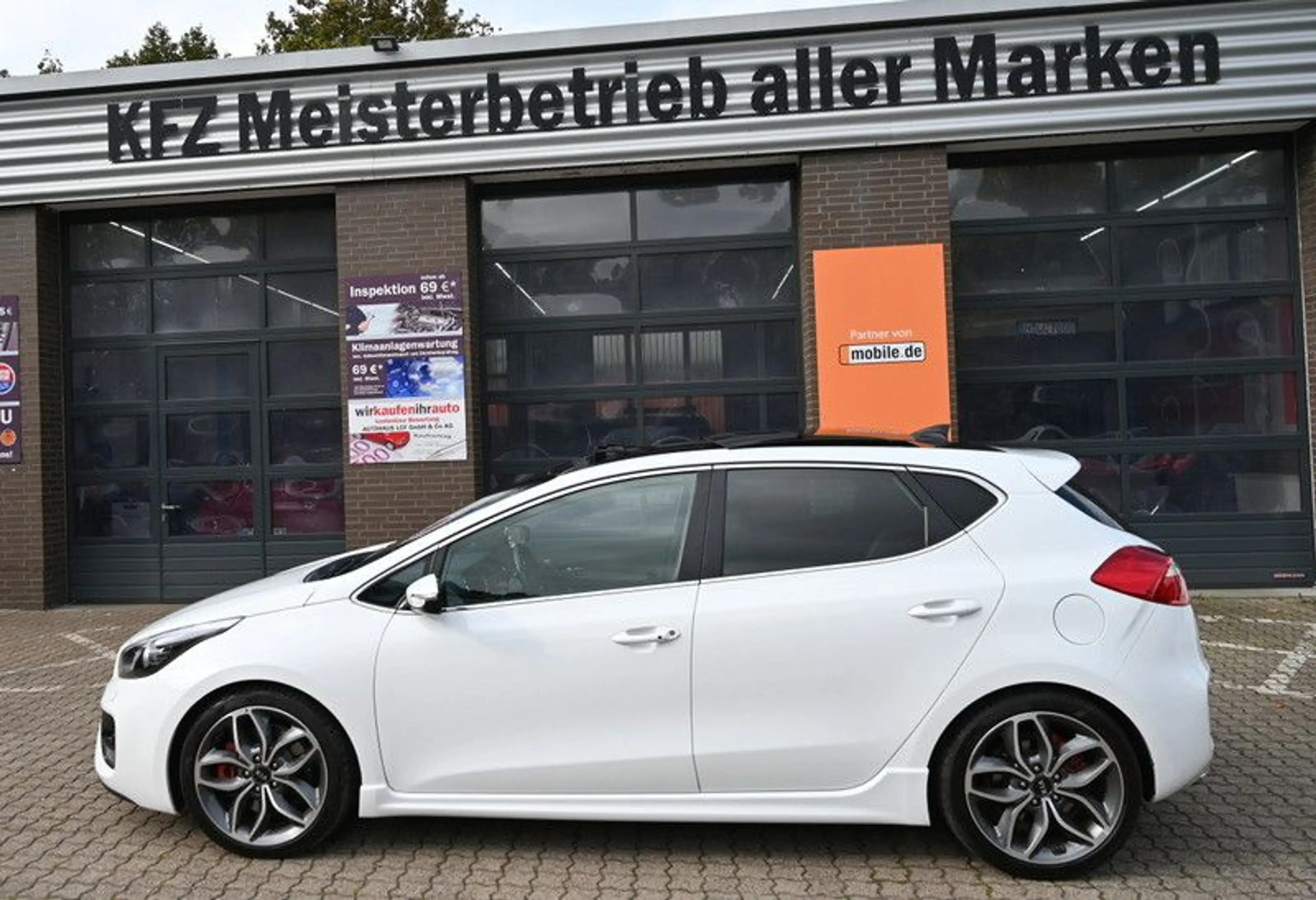 Kia Ceed / cee'd Ceed GT-Track Kamera Navi Xenon 2.Hd — photo 3
