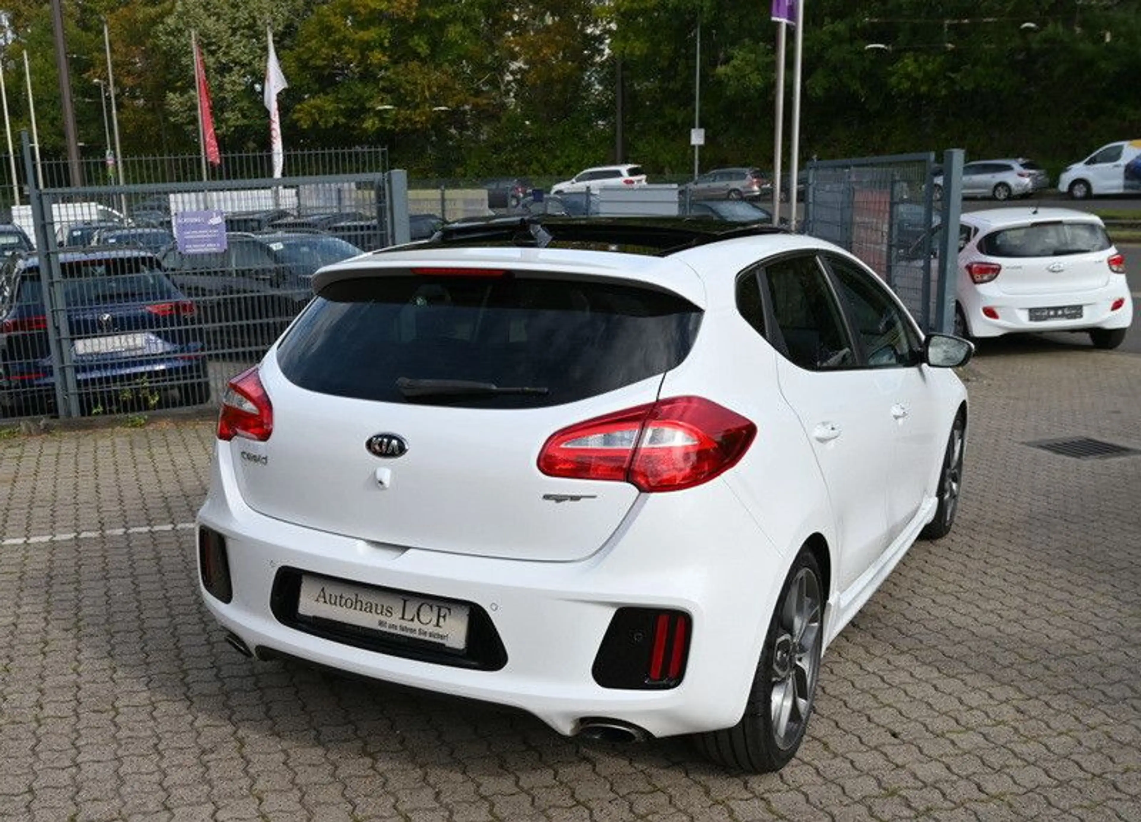 Kia Ceed / cee'd Ceed GT-Track Kamera Navi Xenon 2.Hd — photo 8
