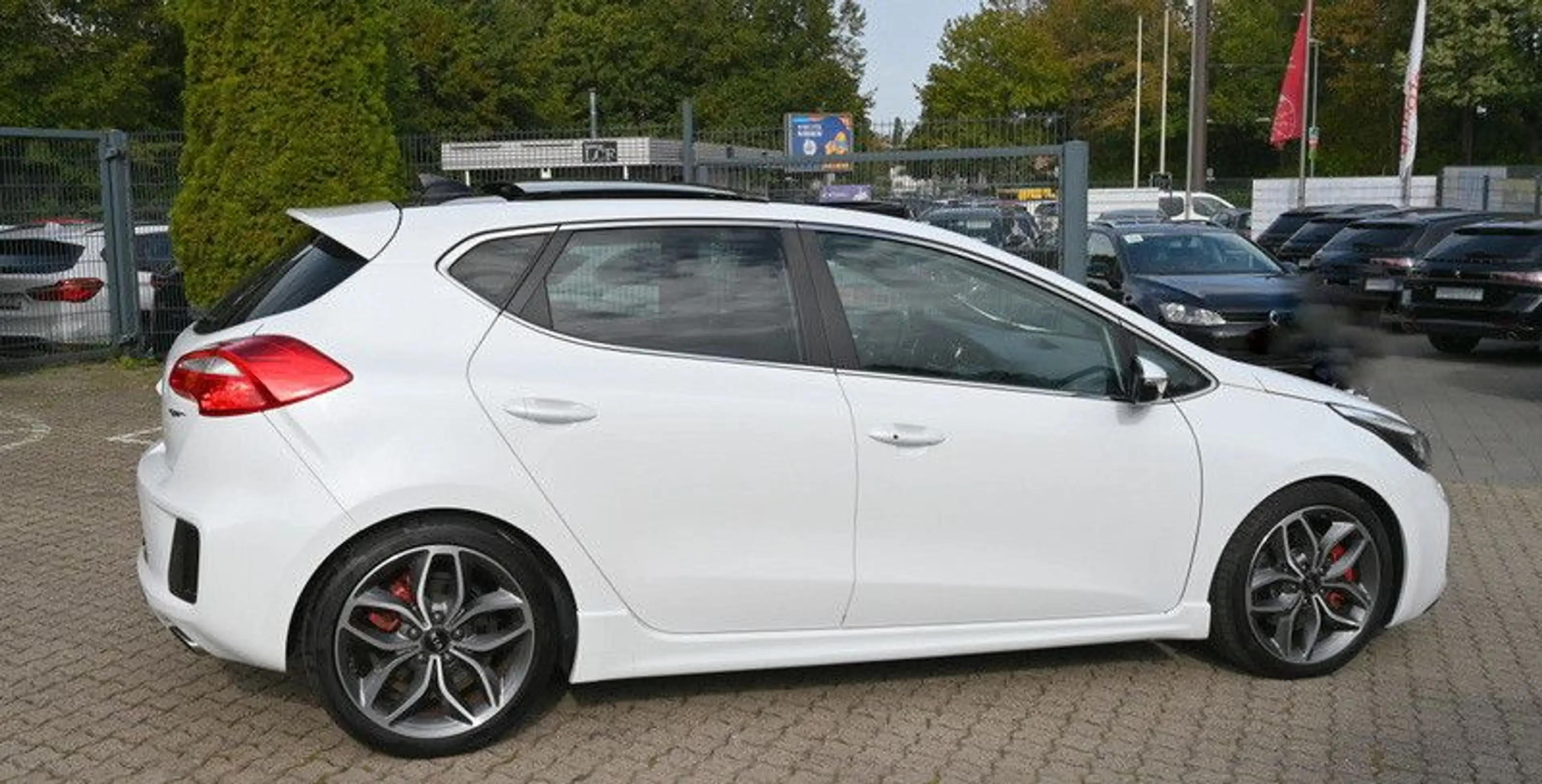 Kia Ceed / cee'd Ceed GT-Track Kamera Navi Xenon 2.Hd — photo 6
