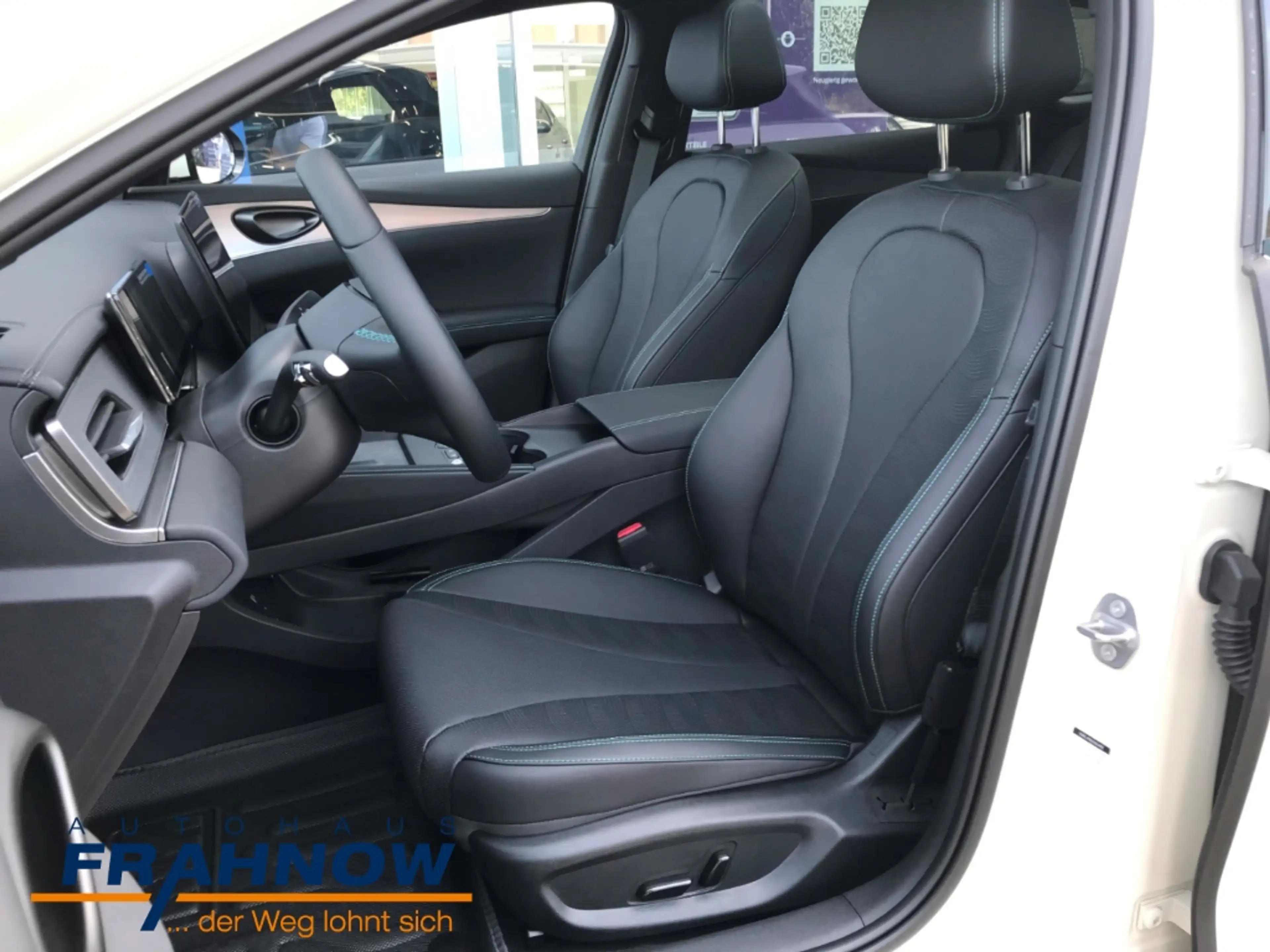 BYD Seal Touring 1.5 PHEV DM-i 156 kW Comfort LED ACC NAVI — photo 9