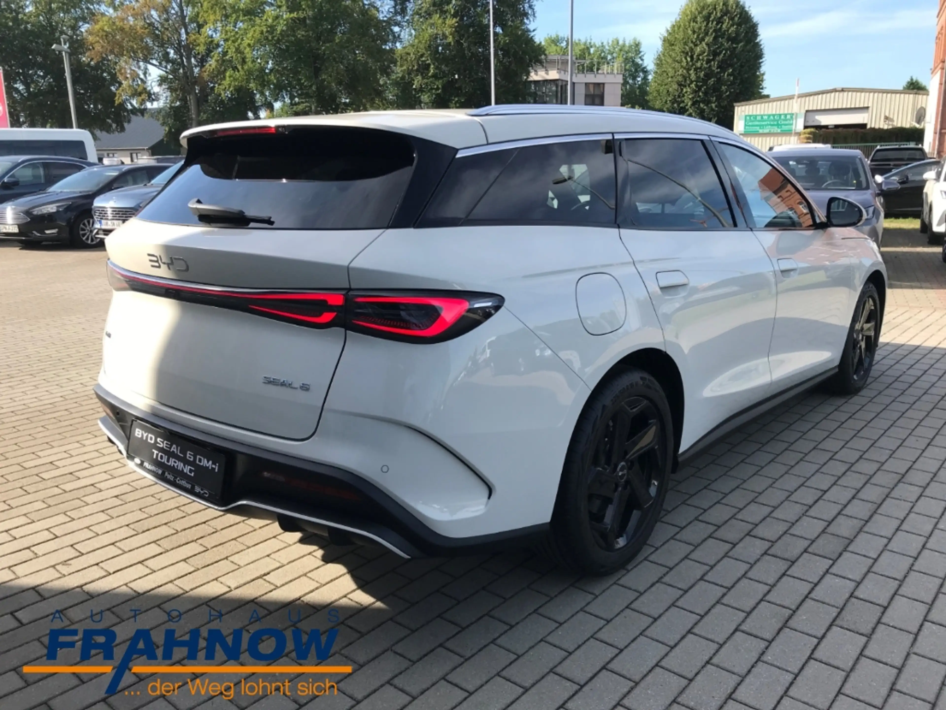 BYD Seal Touring 1.5 PHEV DM-i 156 kW Comfort LED ACC NAVI — photo 4