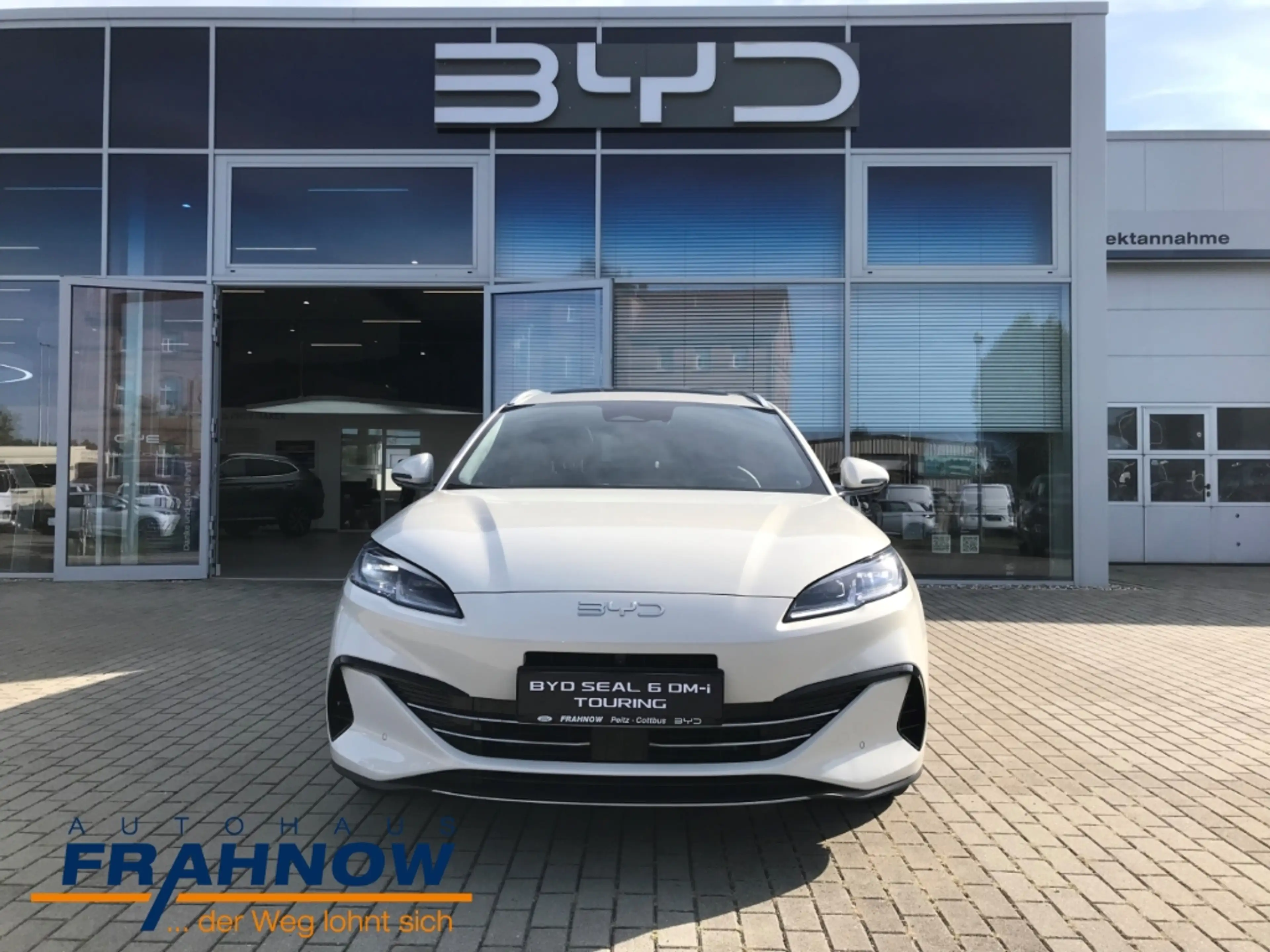BYD Seal Touring 1.5 PHEV DM-i 156 kW Comfort LED ACC NAVI — photo 2
