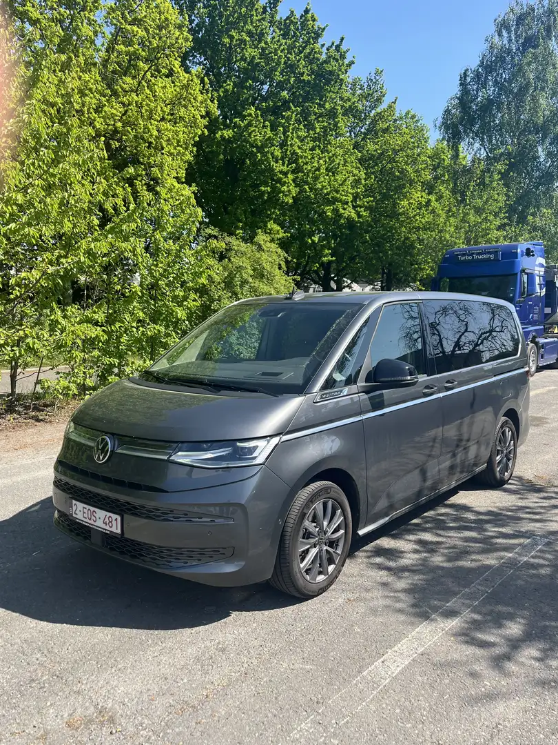 Volkswagen T7 Multivan Lang eHybrid Life Grijs - 1