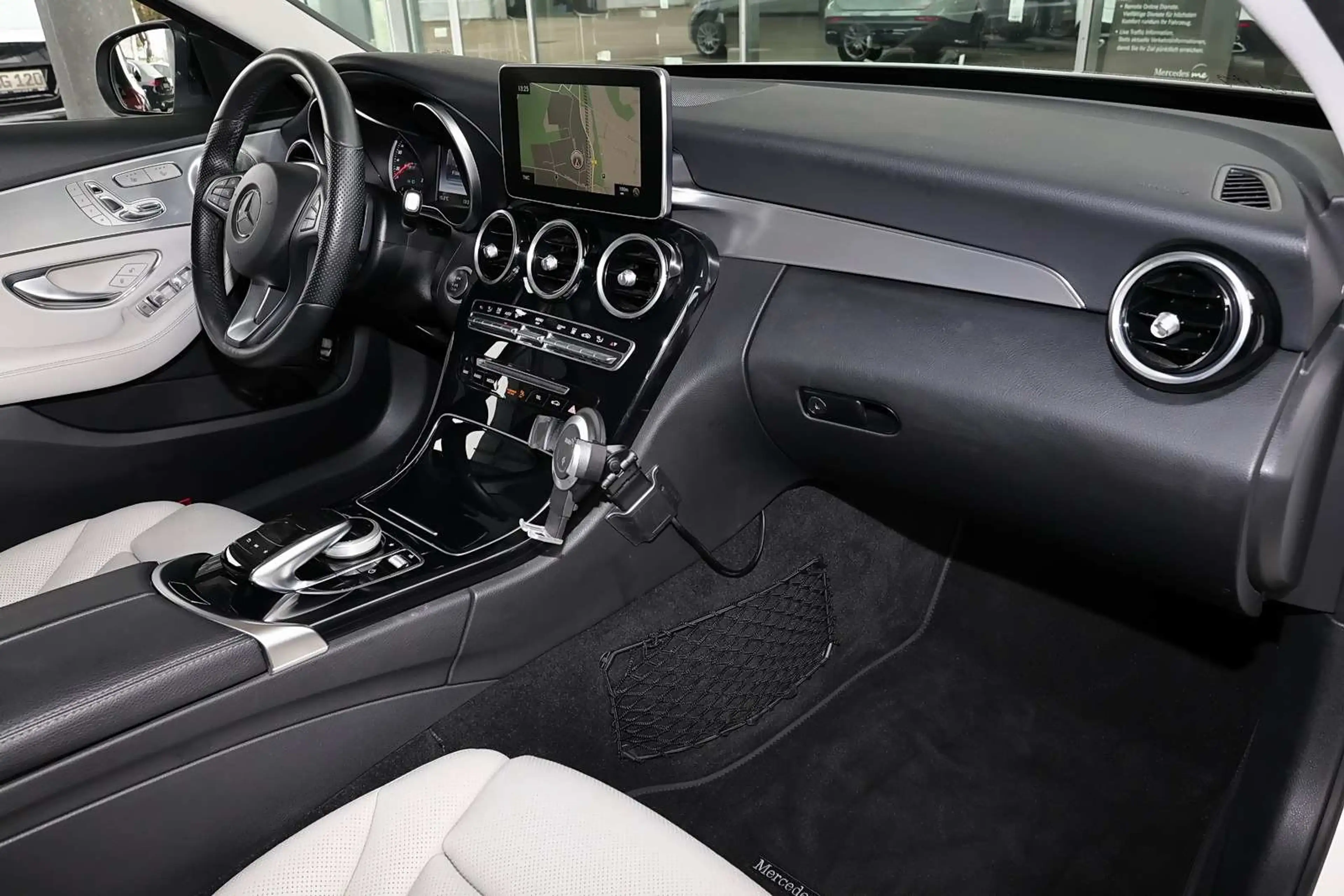 Mercedes-Benz C 350 e T AHK+DISTRO+TOTWINKEL+MEMORY+LED+17" — photo 8