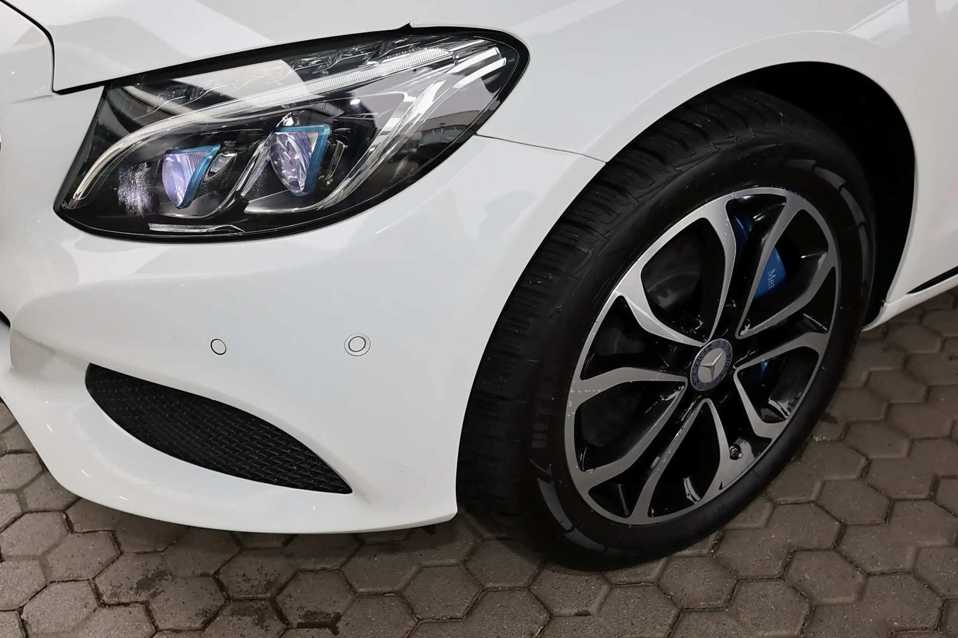 Mercedes-Benz C 350 e T AHK+DISTRO+TOTWINKEL+MEMORY+LED+17" — photo 4