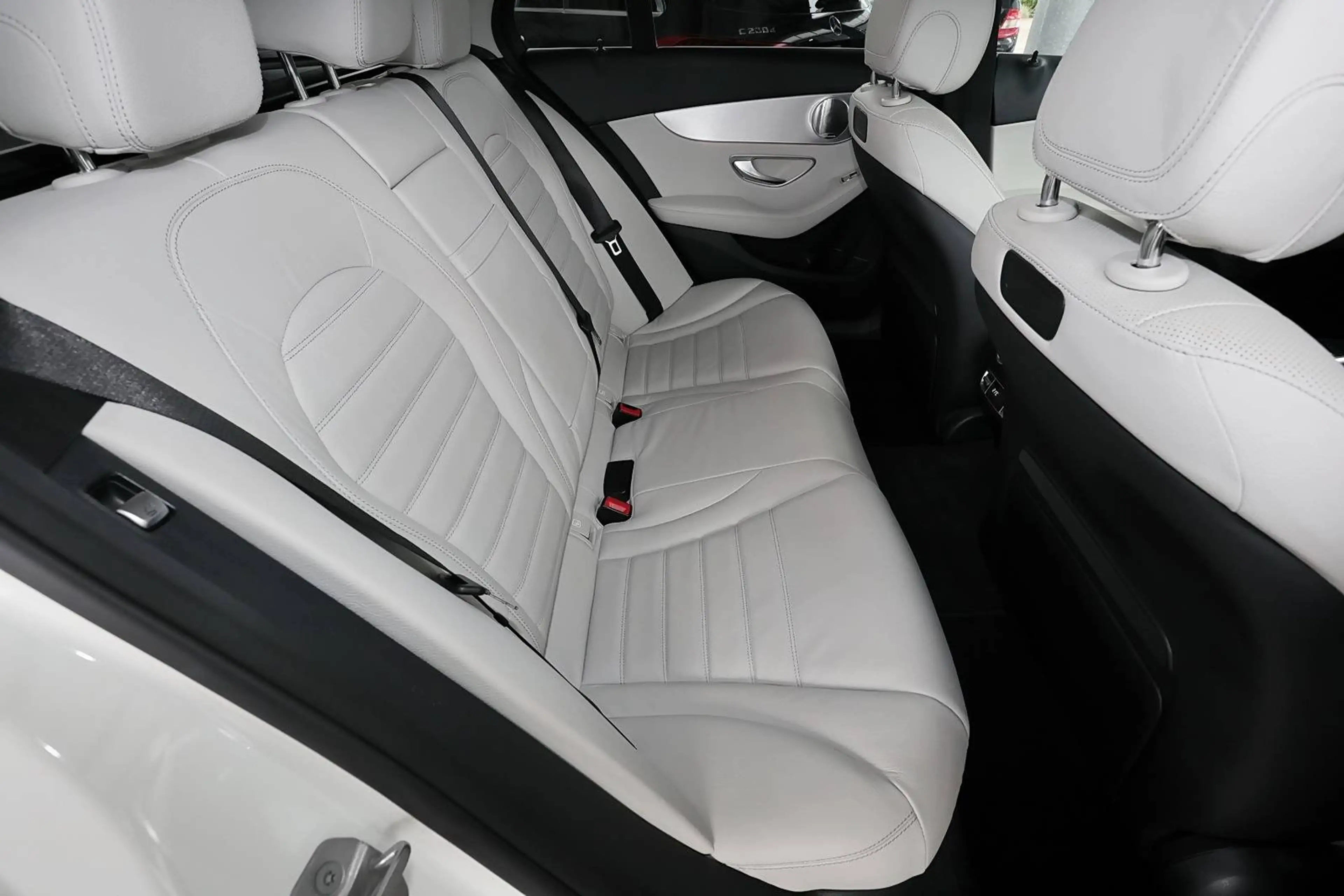 Mercedes-Benz C 350 e T AHK+DISTRO+TOTWINKEL+MEMORY+LED+17" — photo 7