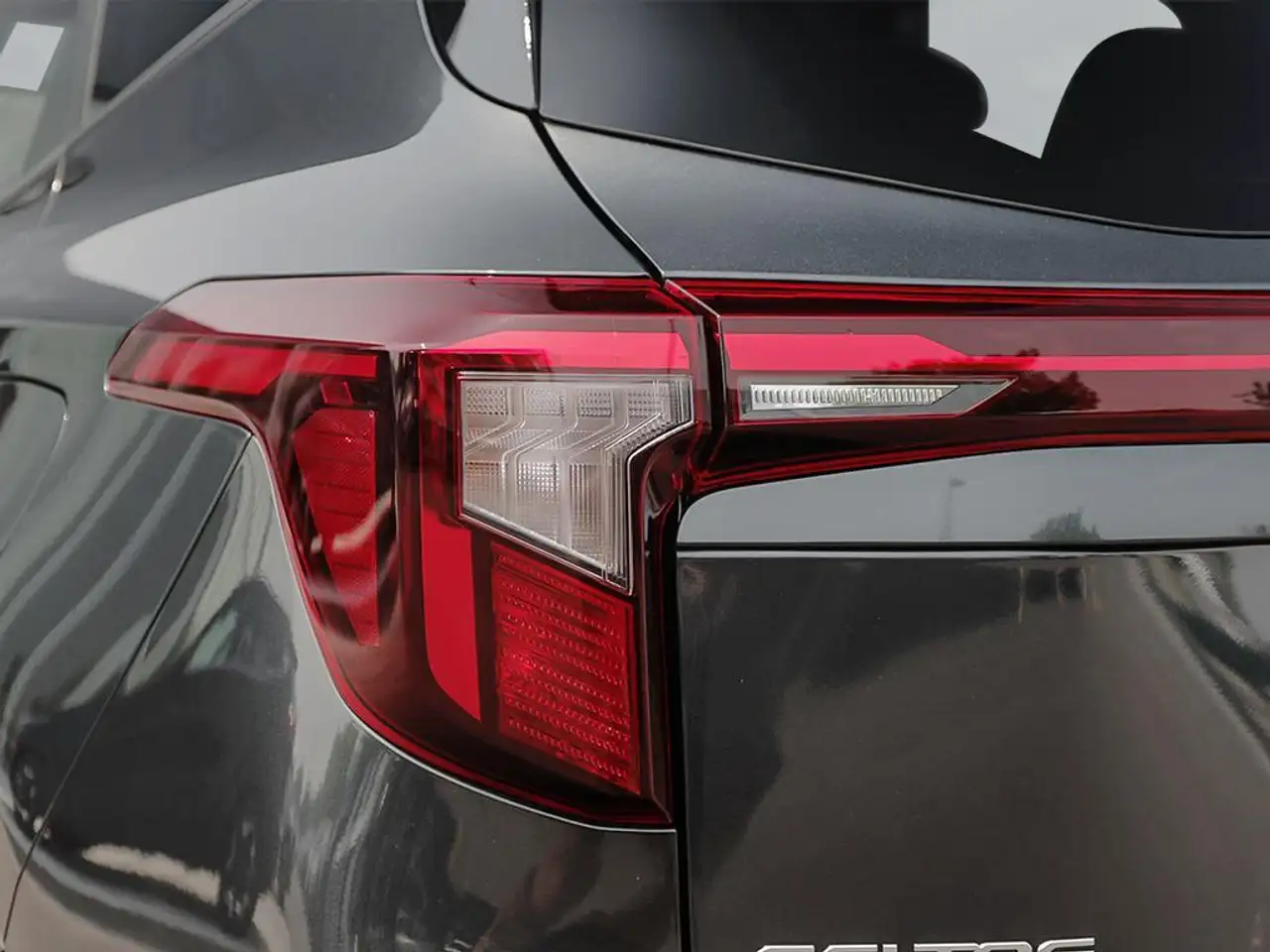 Kia Seltos снимка Kia Seltos