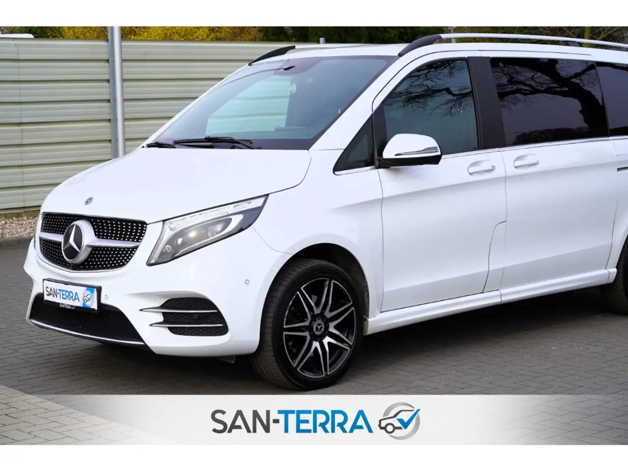 2022 Mercedes-Benz V 300 d AVANTGARDE AMG 4M MBUX*AIRMATIC*360-KAMERA*BURME, photograph 7