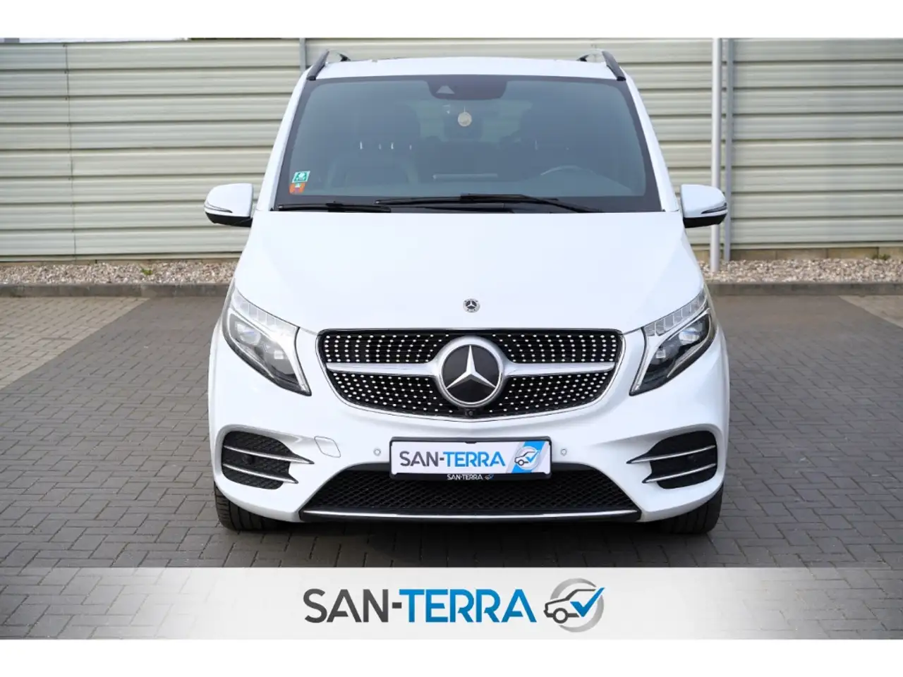 2022 Mercedes-Benz V 300 d AVANTGARDE AMG 4M MBUX*AIRMATIC*360-KAMERA*BURME, photograph 4