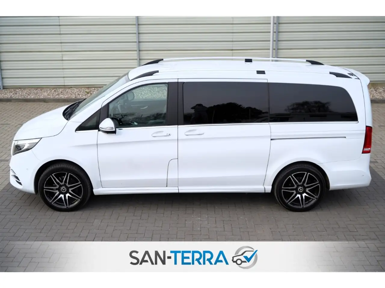 2022 Mercedes-Benz V 300 d AVANTGARDE AMG 4M MBUX*AIRMATIC*360-KAMERA*BURME, photograph 10