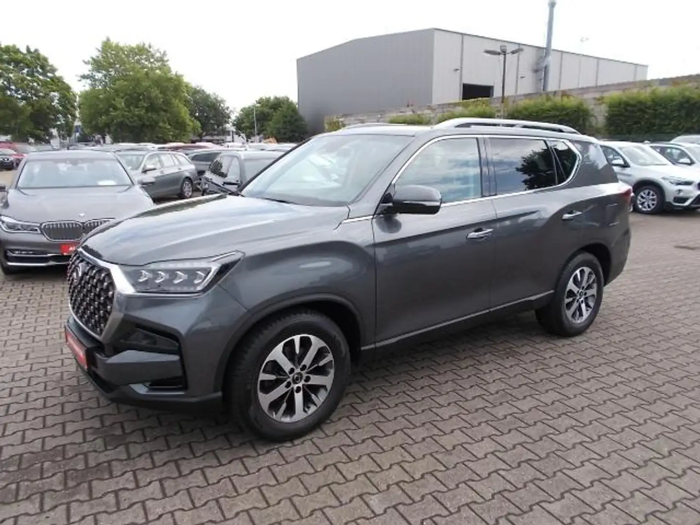 SsangYong Rexton Sapphire 4WD, AHK 3.500 KG, ATM Grau - 1