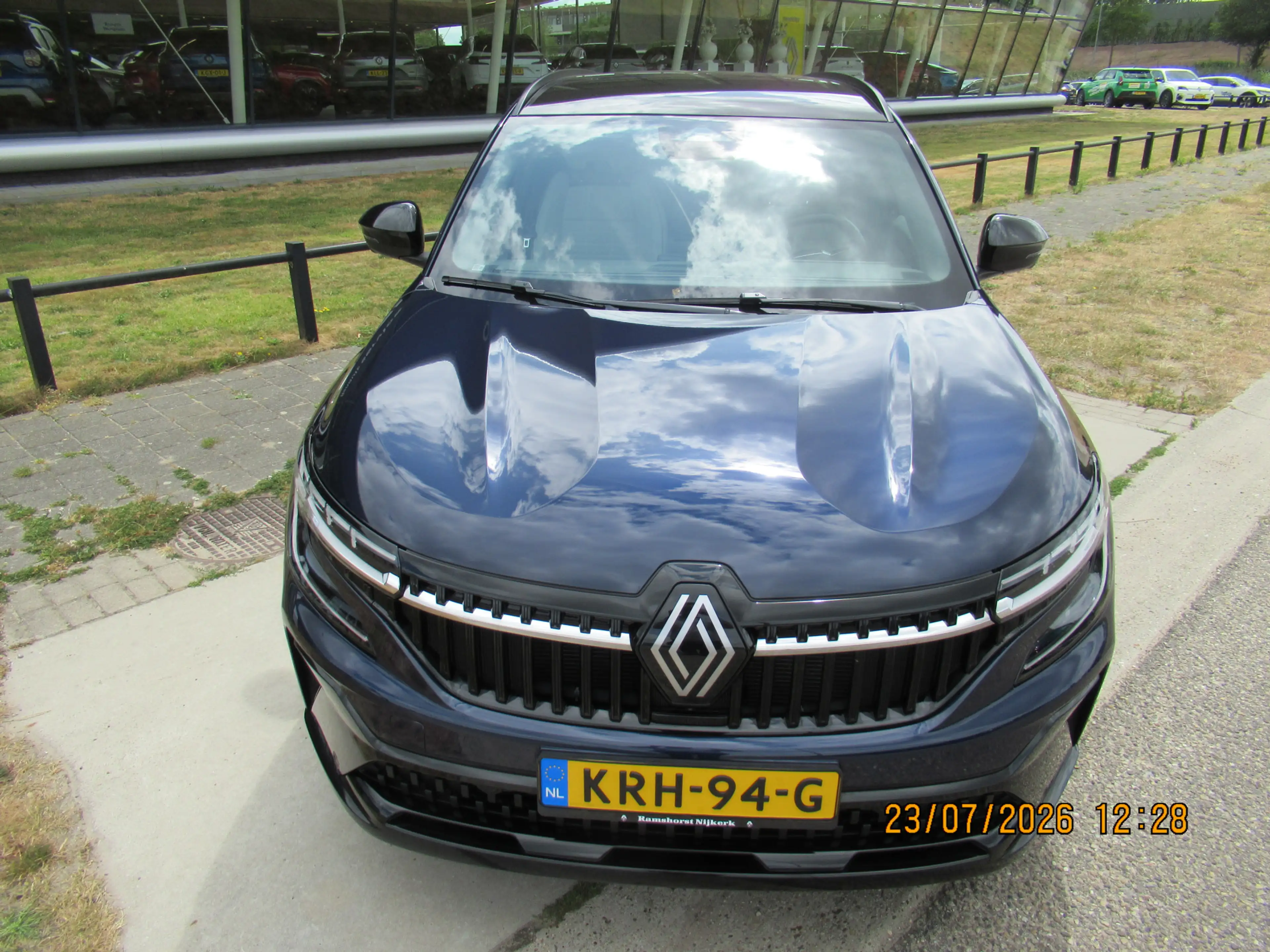 Renault Espace E-Tech full hybrid 200 iconic 7p. Panorama/ Harmon — photo 9