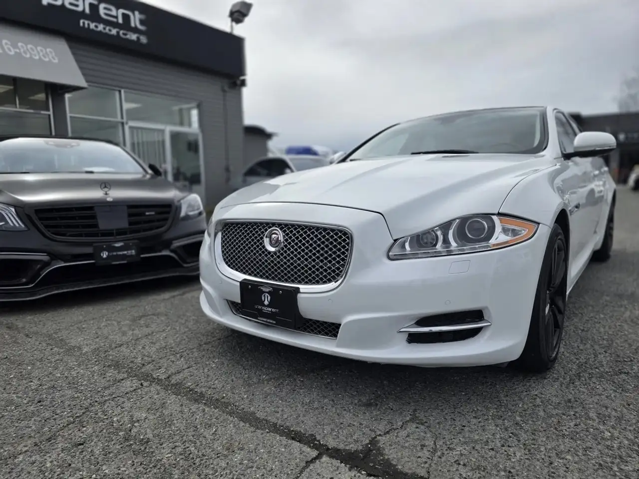 Jaguar XJ photo Jaguar XJ