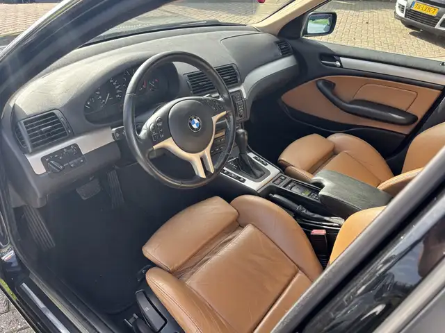 BMW 3 Series view 13