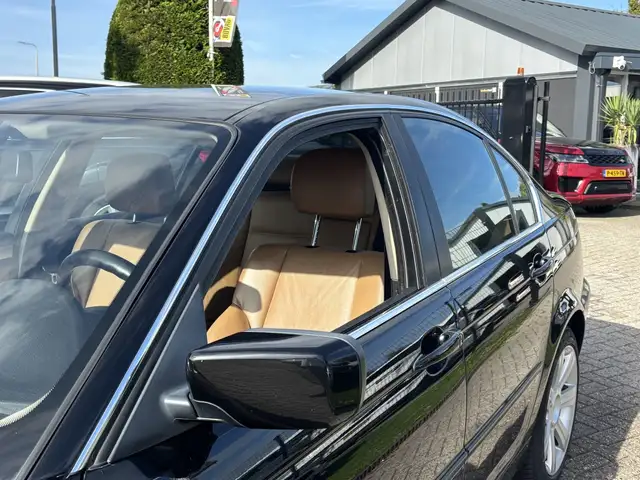 BMW 3 Series view 7