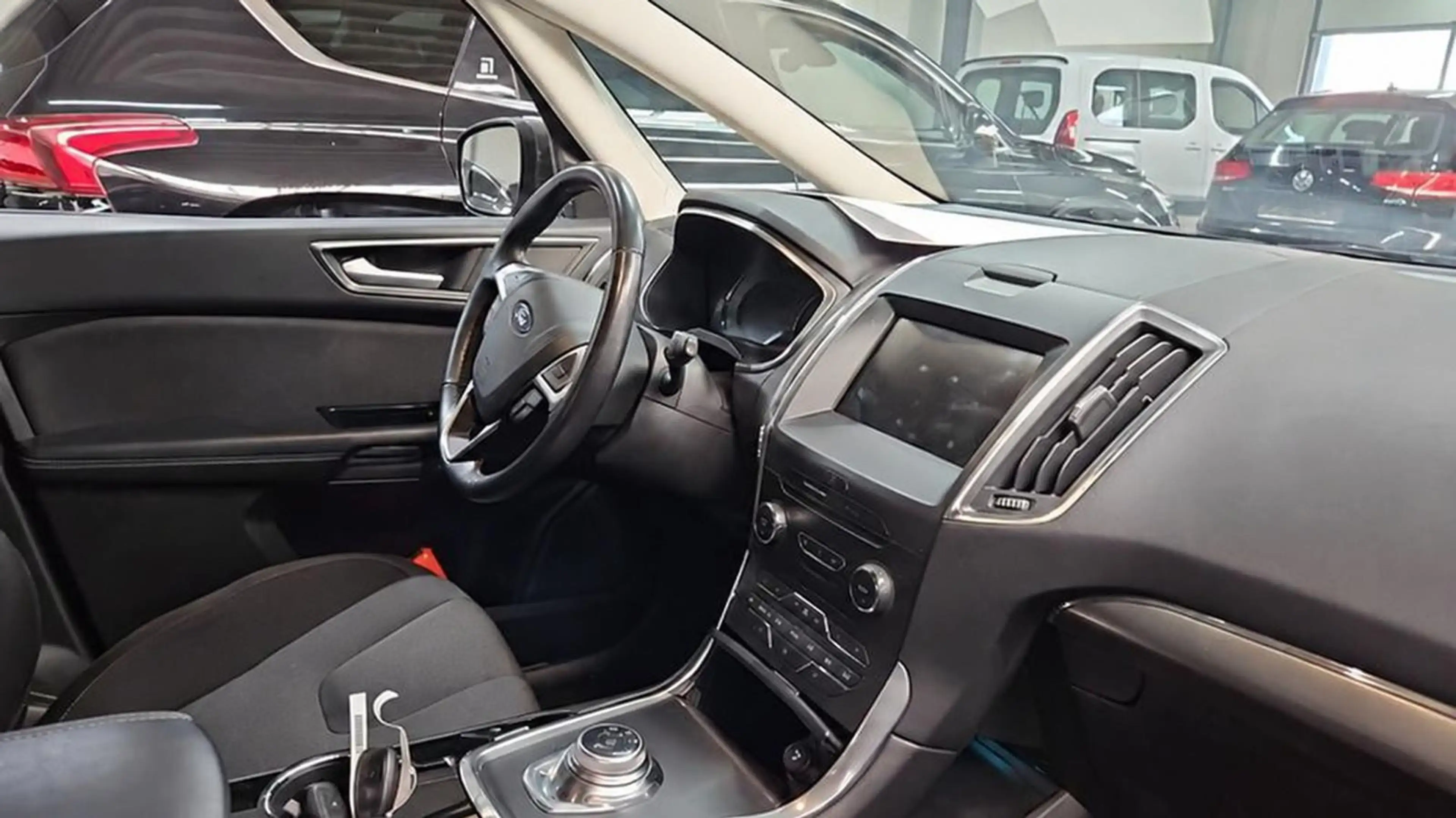 Ford S-Max S-MAX Hybrid Titanium 7-Sitzer · LED · Navi · Kame — photo 5