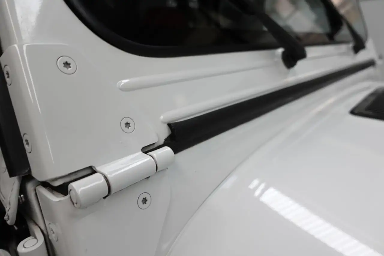 Jeep Wrangler YJ 4.0 Renegade, foto 12