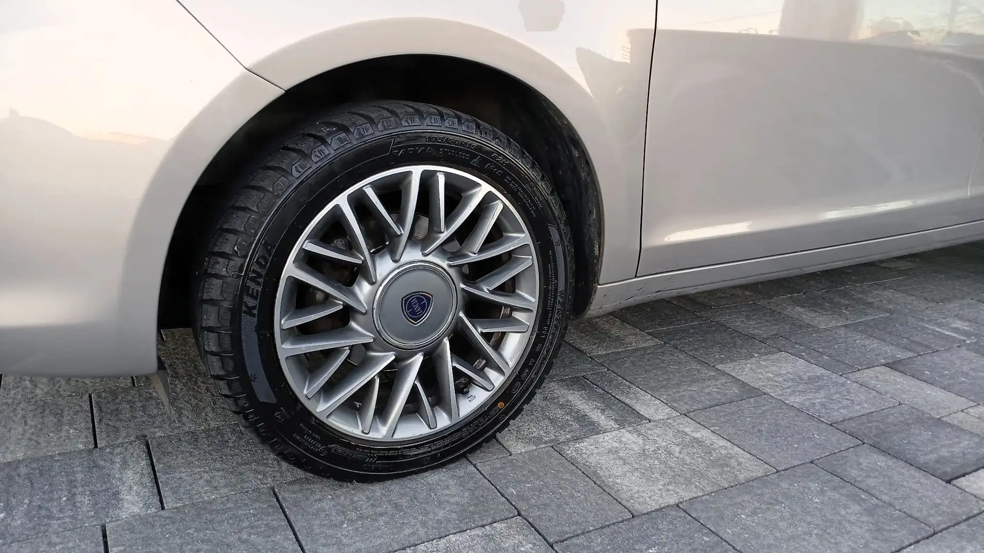 Lancia Ypsilon Ypsilon III  1.3 mjt Gold Beige - 2