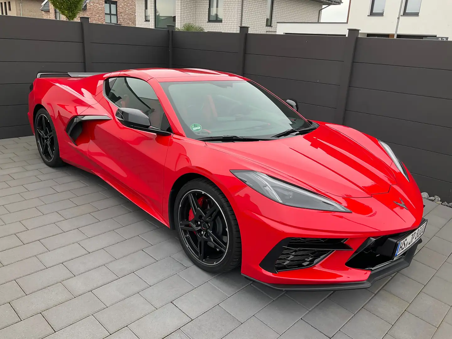 Corvette C8 LT3  Z51 Paket, NAP Klappe Červená - 1