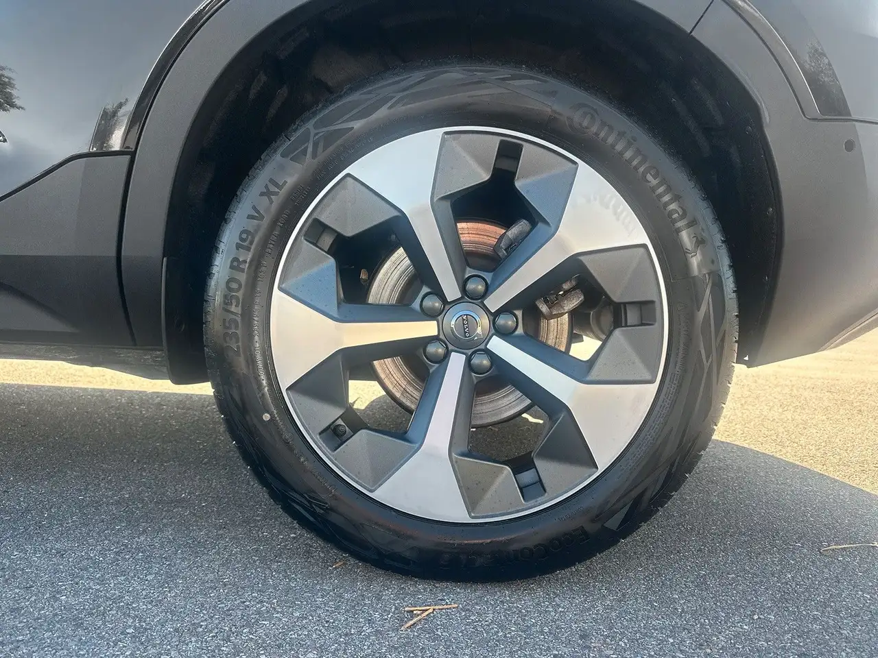 Volvo XC40 2025