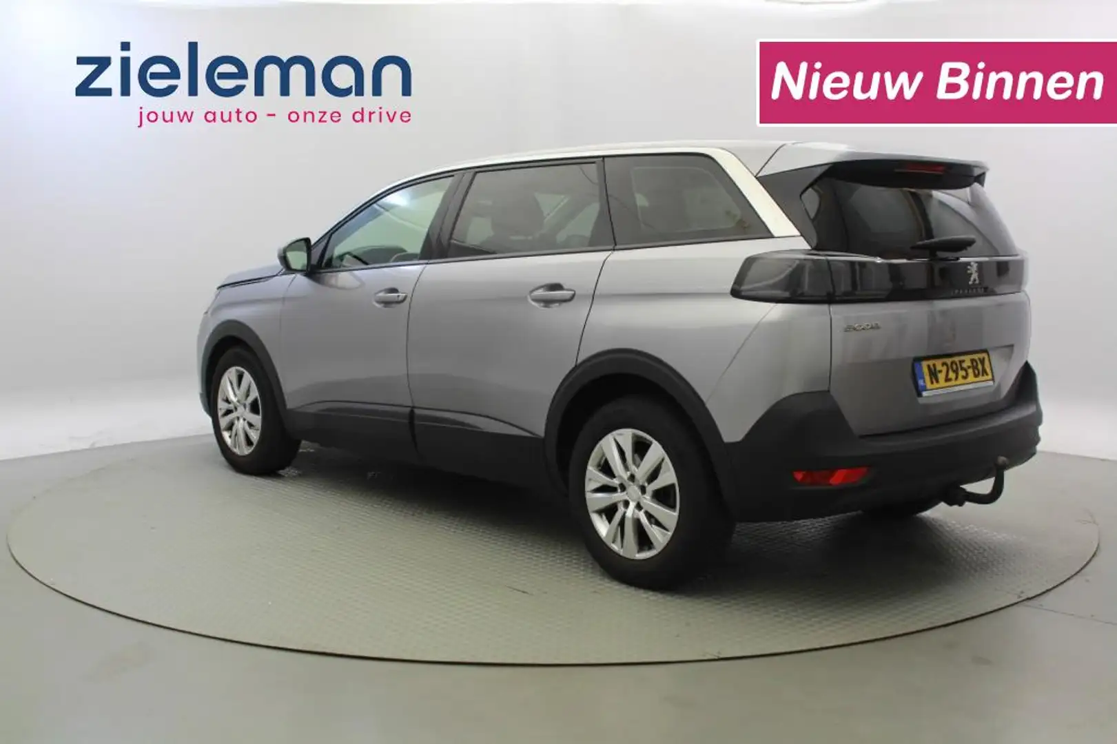 Peugeot 5008 1.2 PureTech Active 7 Persoons - Digitaal Cockpit, Grijs - 2