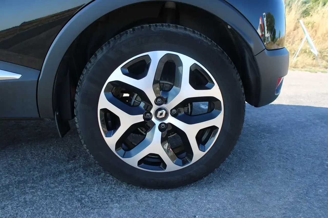 Renault Captur — photo 6