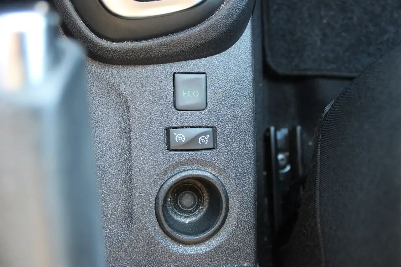 Renault Captur — photo 13