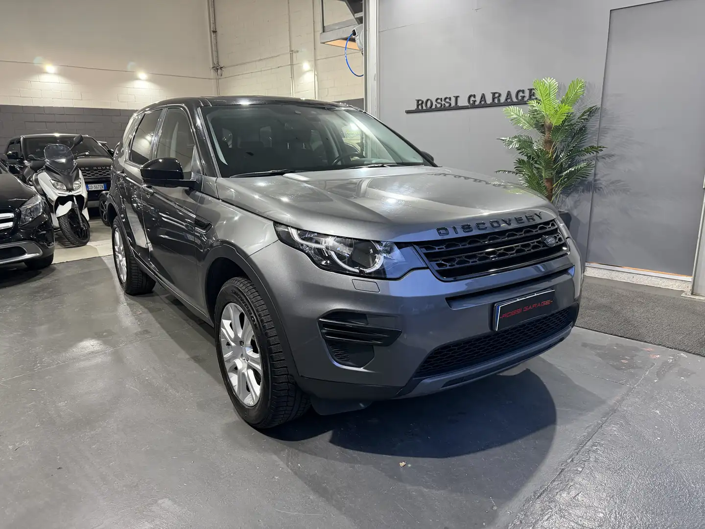 Land Rover Discovery Sport Discovery Sport I 2015 2.0 td4 Pure awd 150cv auto Grau - 1