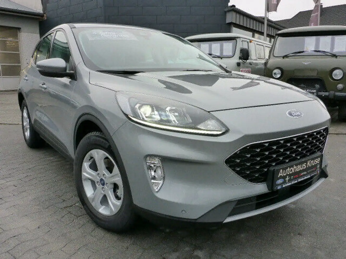 Ford Kuga 1,5 EcoBoost Cool&Connect Silber - 1