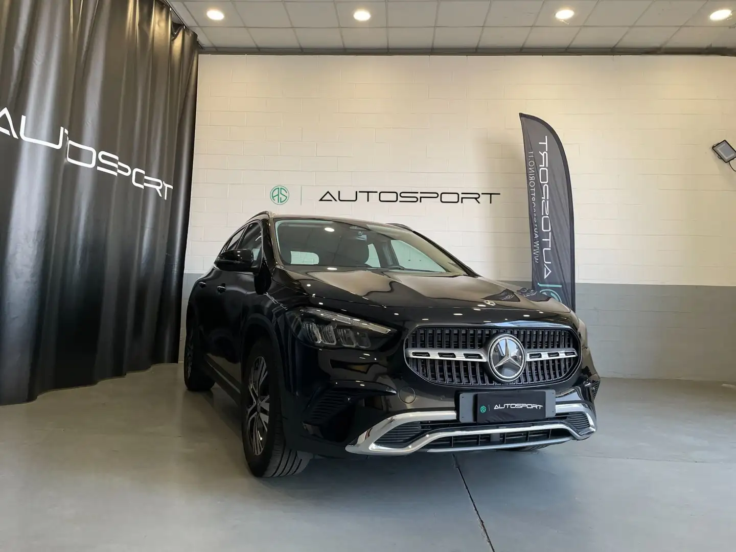 Mercedes-Benz GLA 180 GLA 180 Automatic Progressive Advanced Plus Nero - 1
