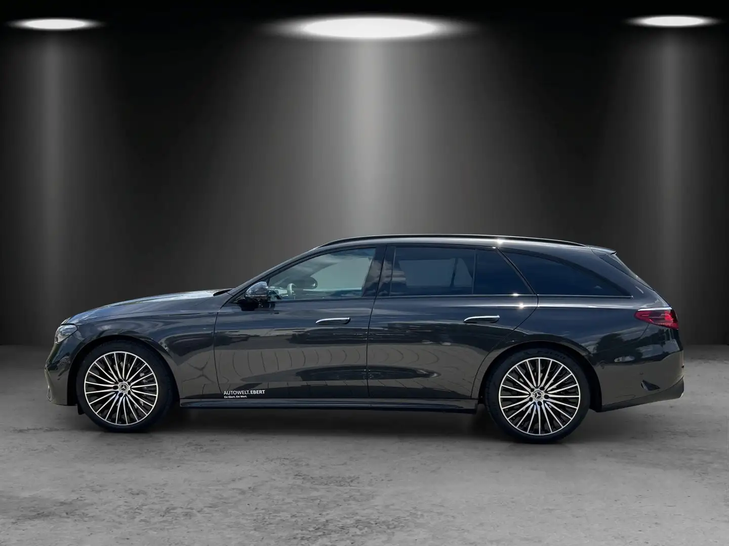 Mercedes-Benz E 220 d T+AMG+PANO+SUPERSCR.+DISTR+AHK+Bel.Kühl. Grigio - 2