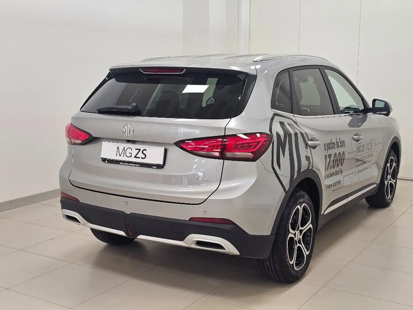 MG ZS 1.5 Comfort AZIENDALE Grijs - 2