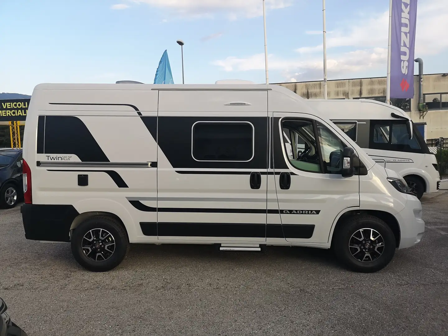 Adria TWIN PLUS 540 SP Bianco - 2