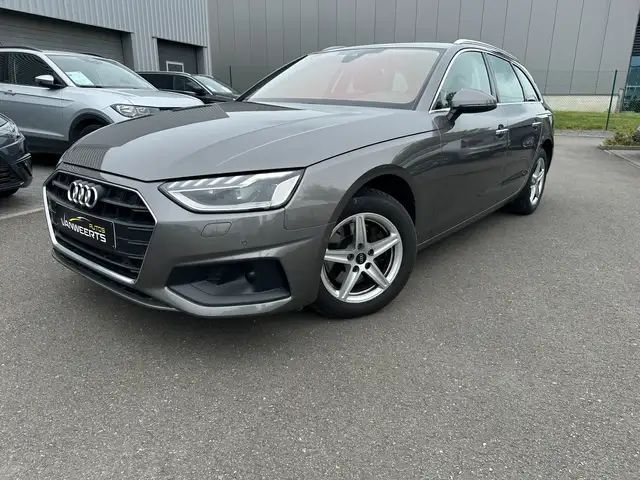 Audi A4 Avant 2.0 benzine TFSI, S-TRONIC AUTOMAAT, CARPLAY/ CAMERA/ MATRIX