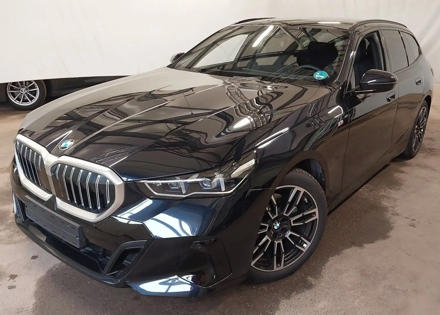 BMW 520 d Touring M Sport--DrivingProf/Pano/STHZG/AHK Noir - 1