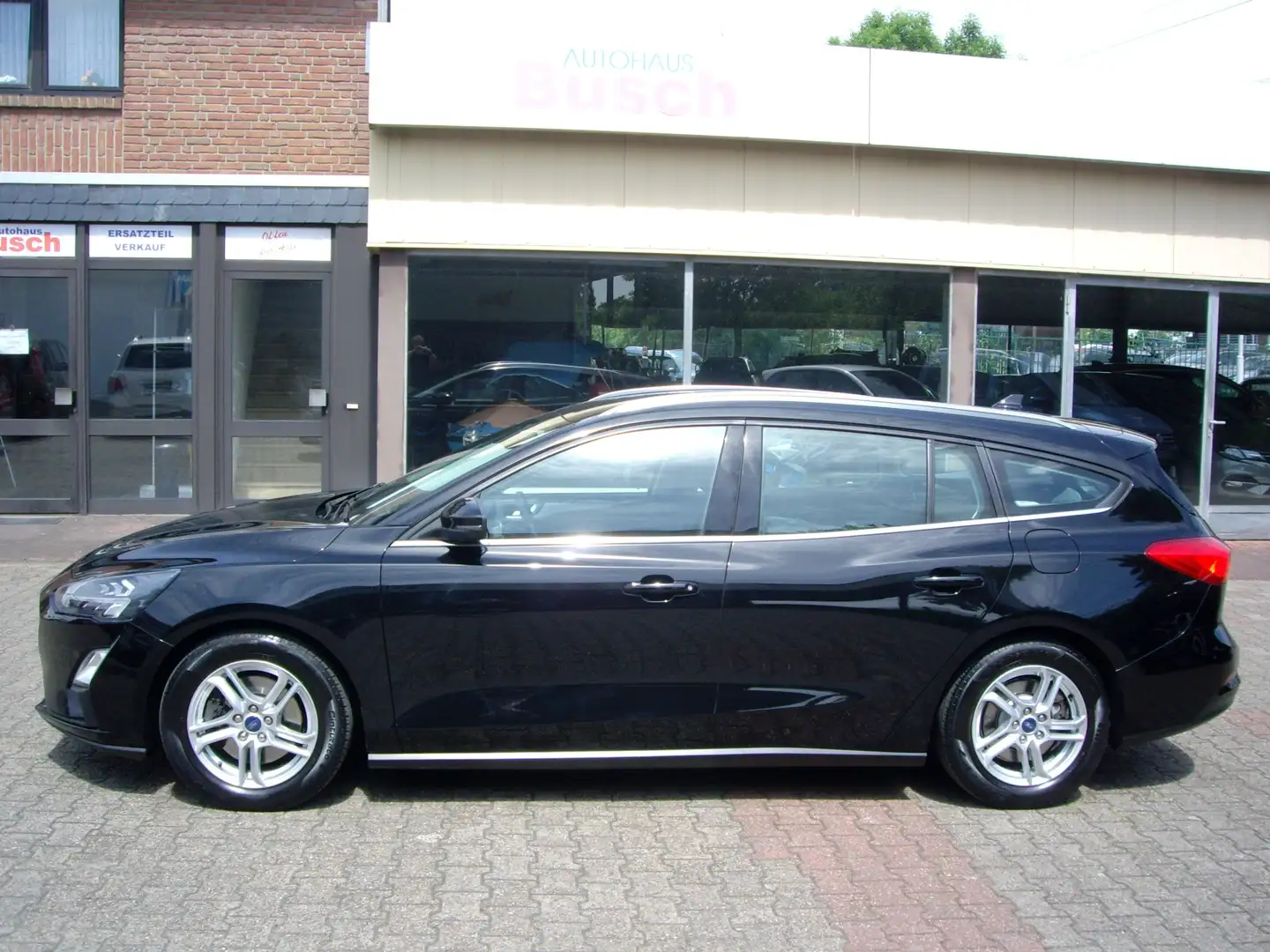 Ford Focus Turnier Diesel Autom.1.5 Fernstartsystem Schwarz - 2