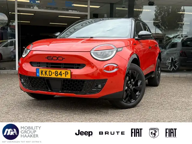 Fiat 600e Sport 54 kWh | Parkeercamera | Carplay | ACC