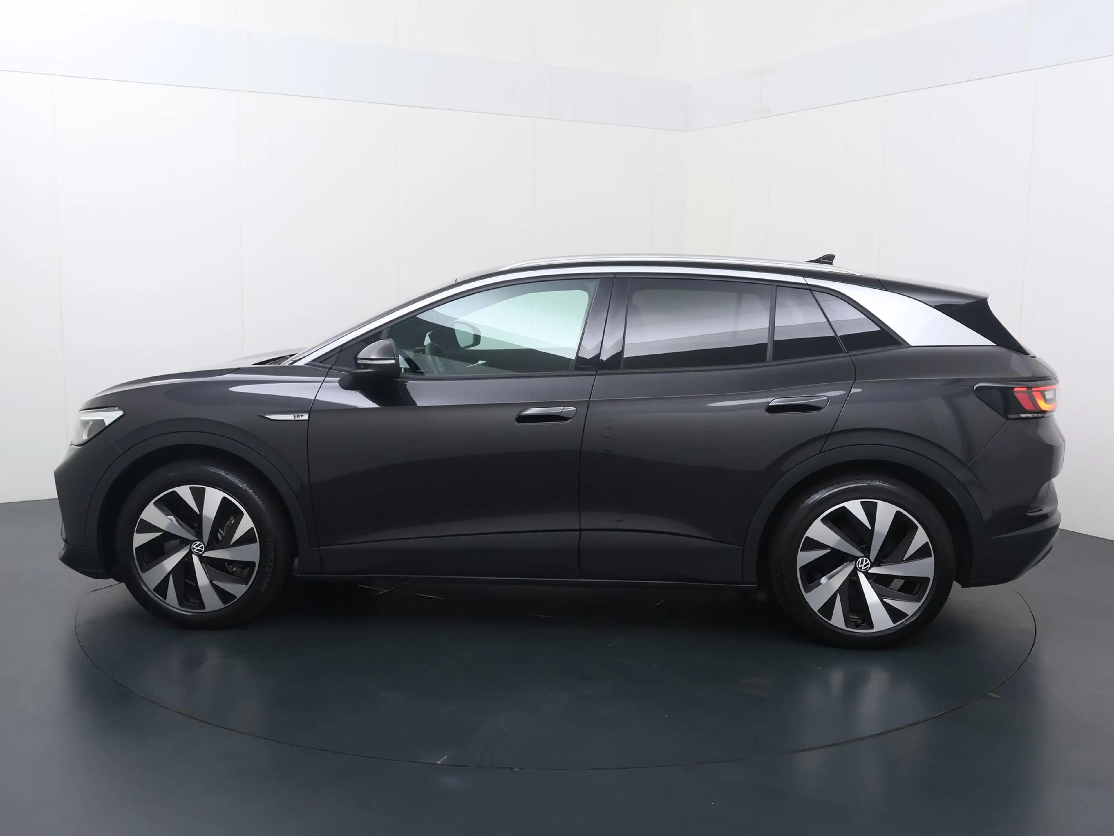 Volkswagen ID.4 First 77 kWh | 204 PK | SoH 88% | Trekhaak wegklap — photo 2