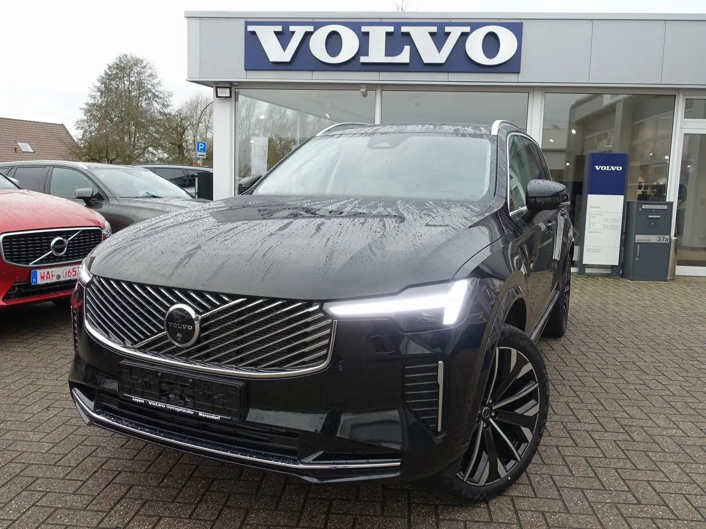 Volvo XC90 Plus T8 AWD Plug-in Hybrid/Pano/H&K/360° Schwarz - 1