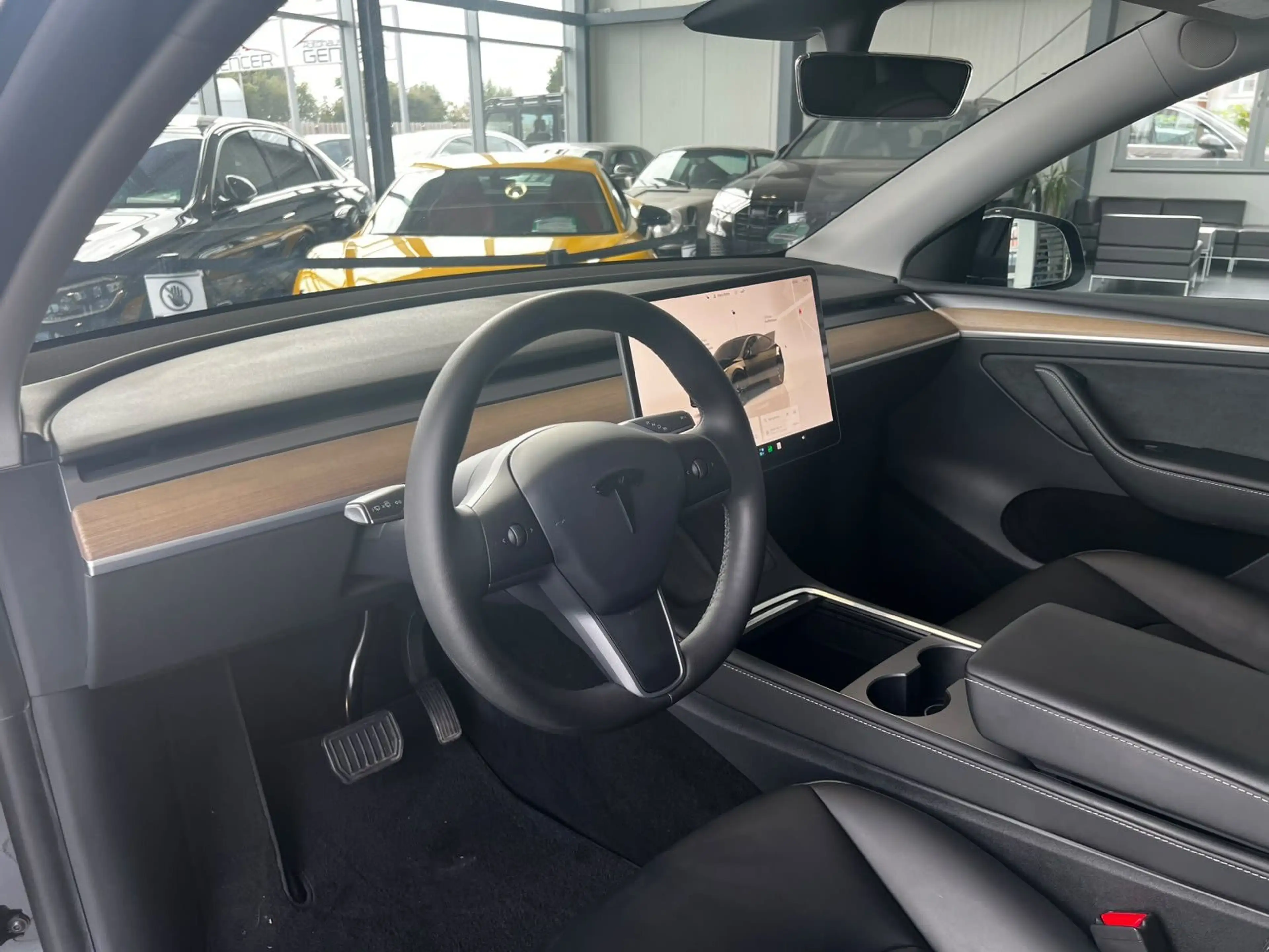 Tesla Model Y Long Range Dual AWD "LED/Pano/ACC/Klima" — photo 8