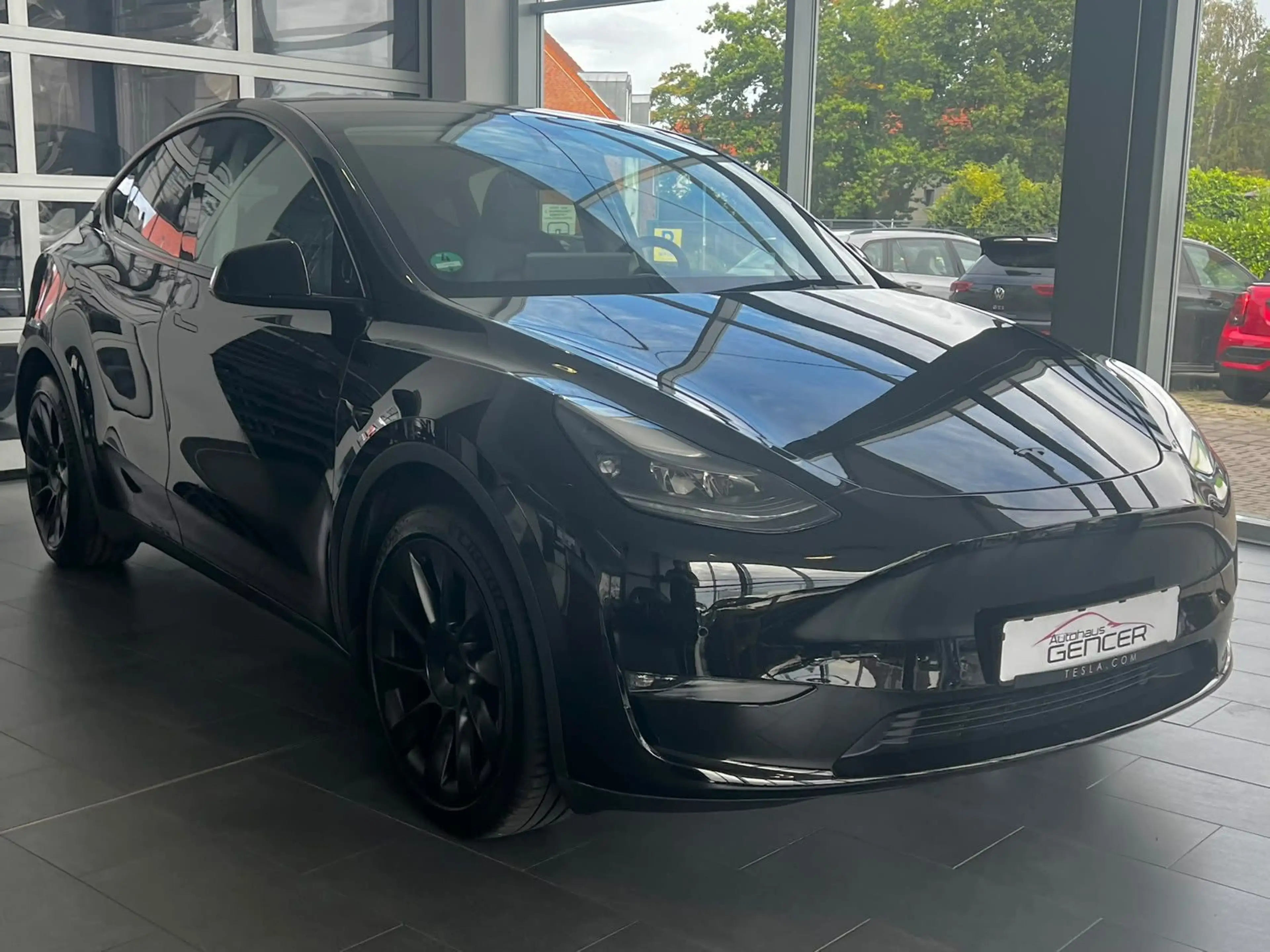Tesla Model Y Long Range Dual AWD "LED/Pano/ACC/Klima" — photo 3