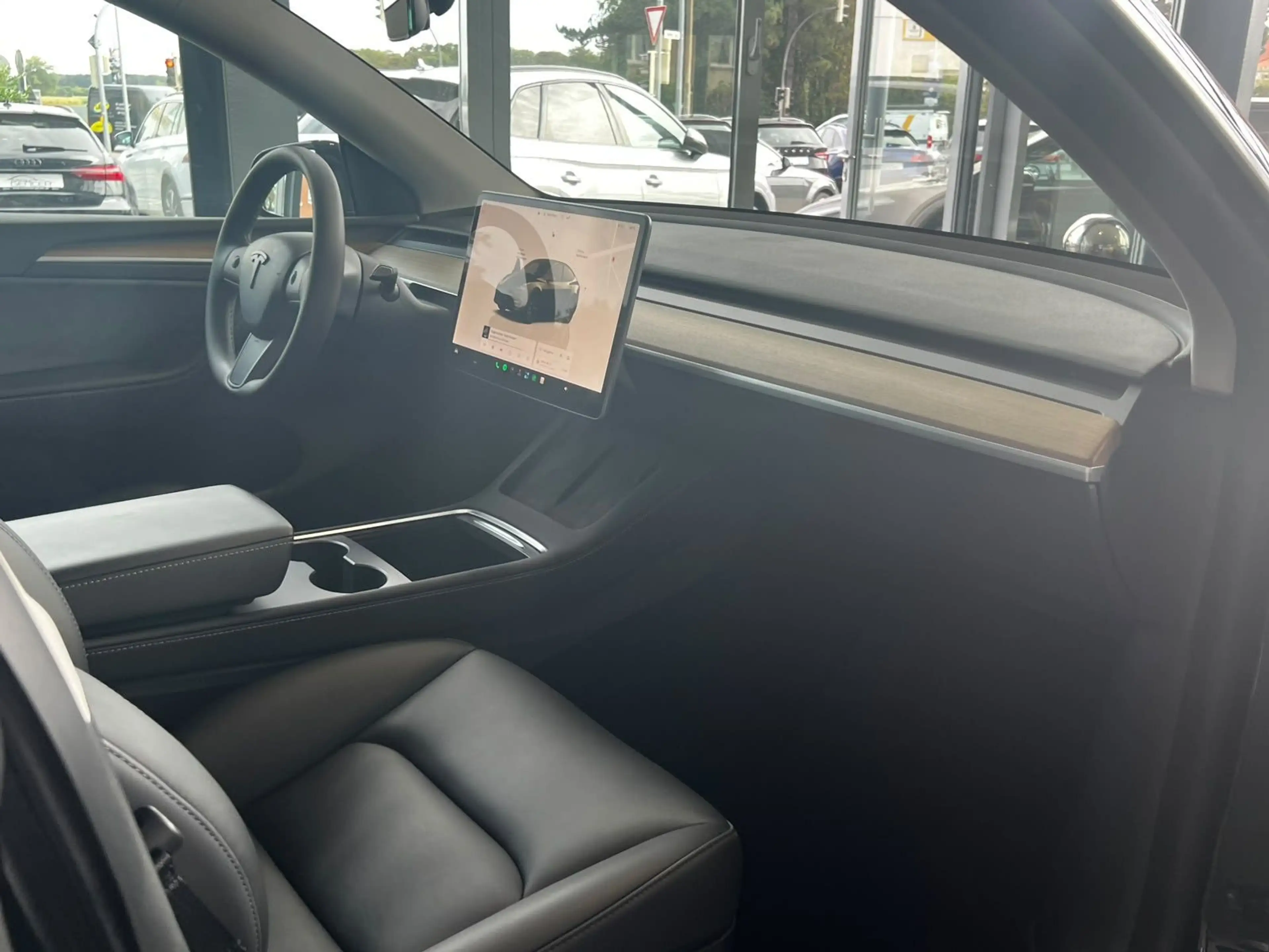 Tesla Model Y Long Range Dual AWD "LED/Pano/ACC/Klima" — photo 12