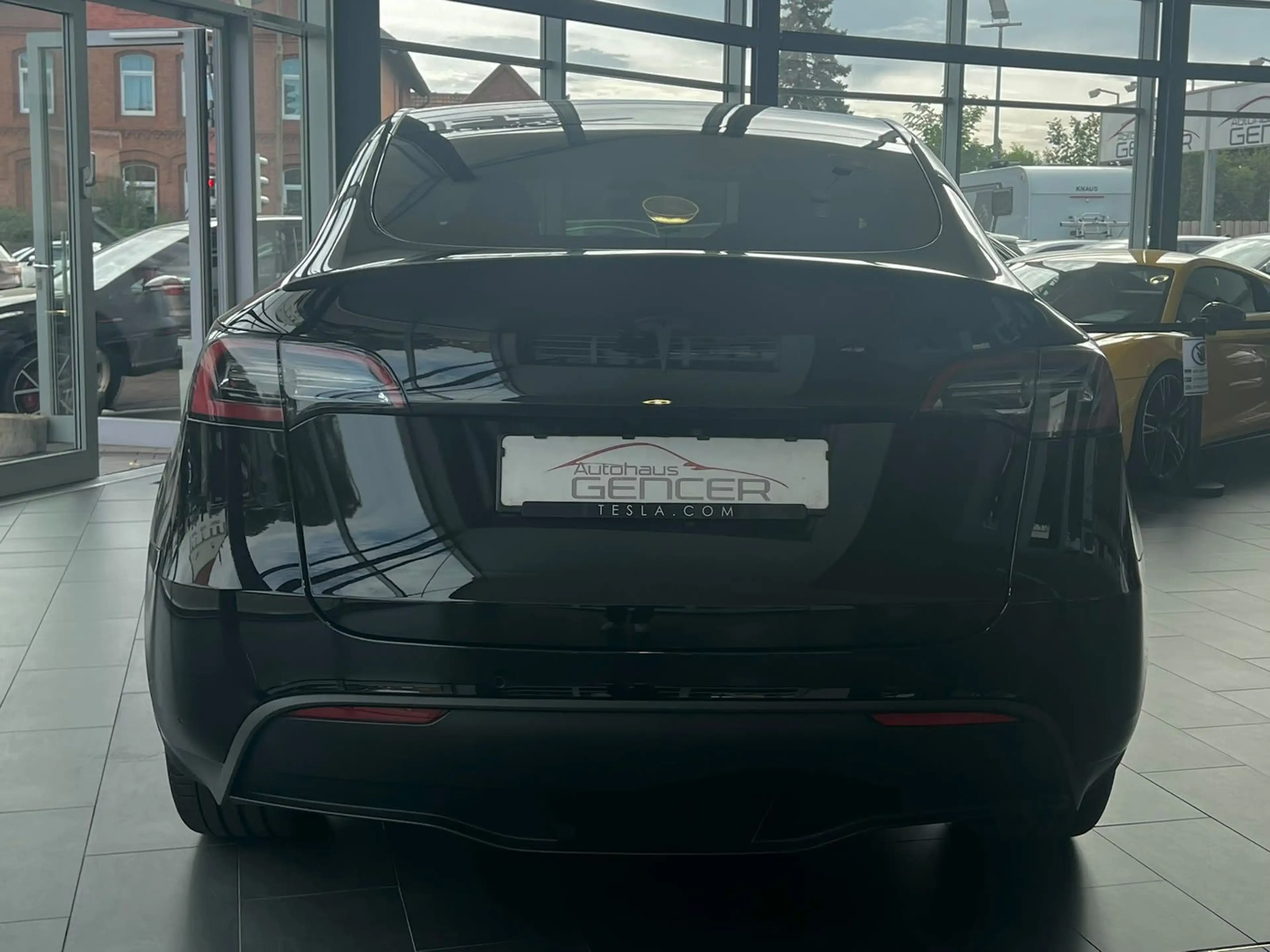 Tesla Model Y Long Range Dual AWD "LED/Pano/ACC/Klima" — photo 5