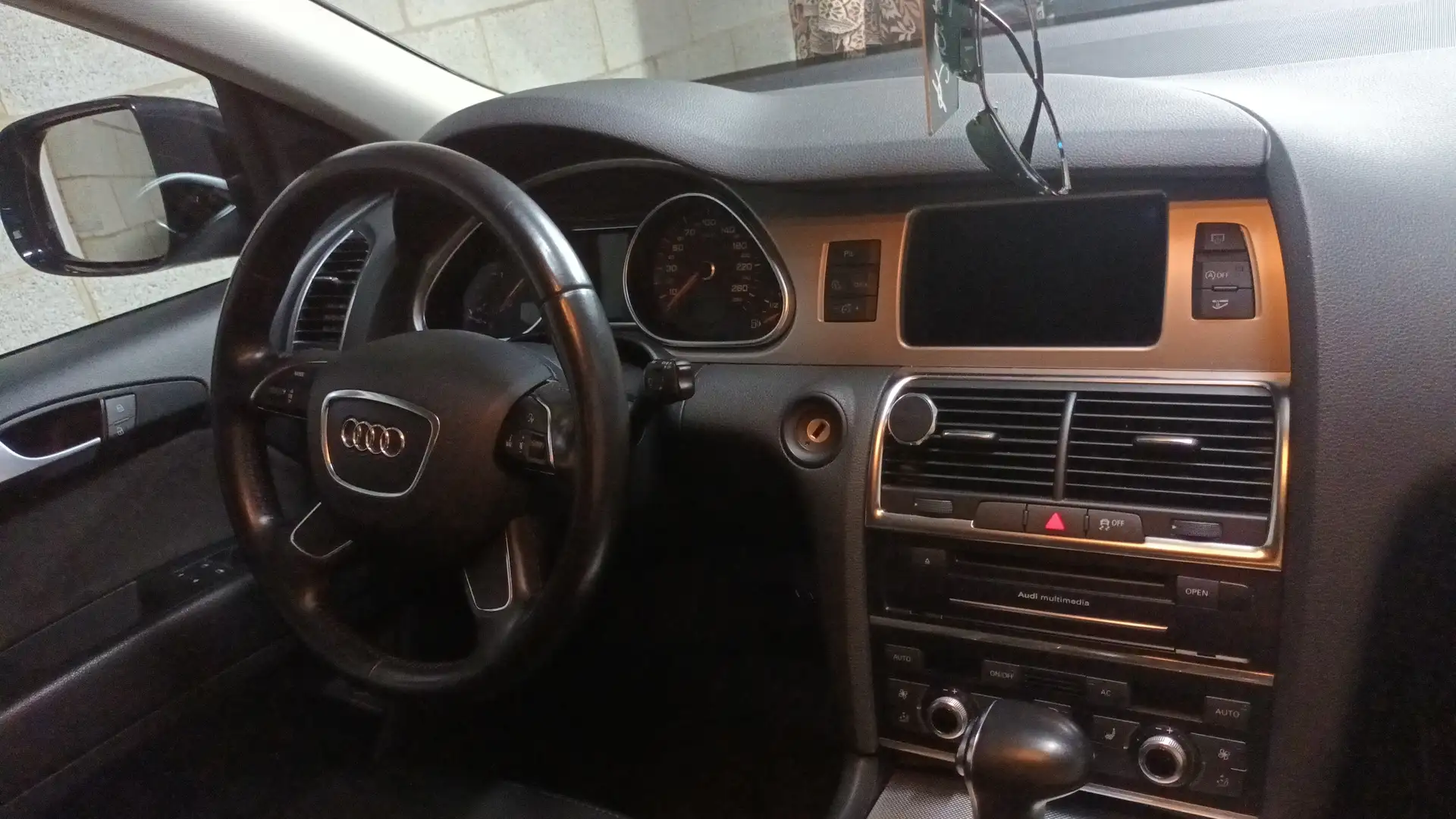 Audi Q7 3.0 TDi V6 Start/Stop Tiptronic Zwart - 2