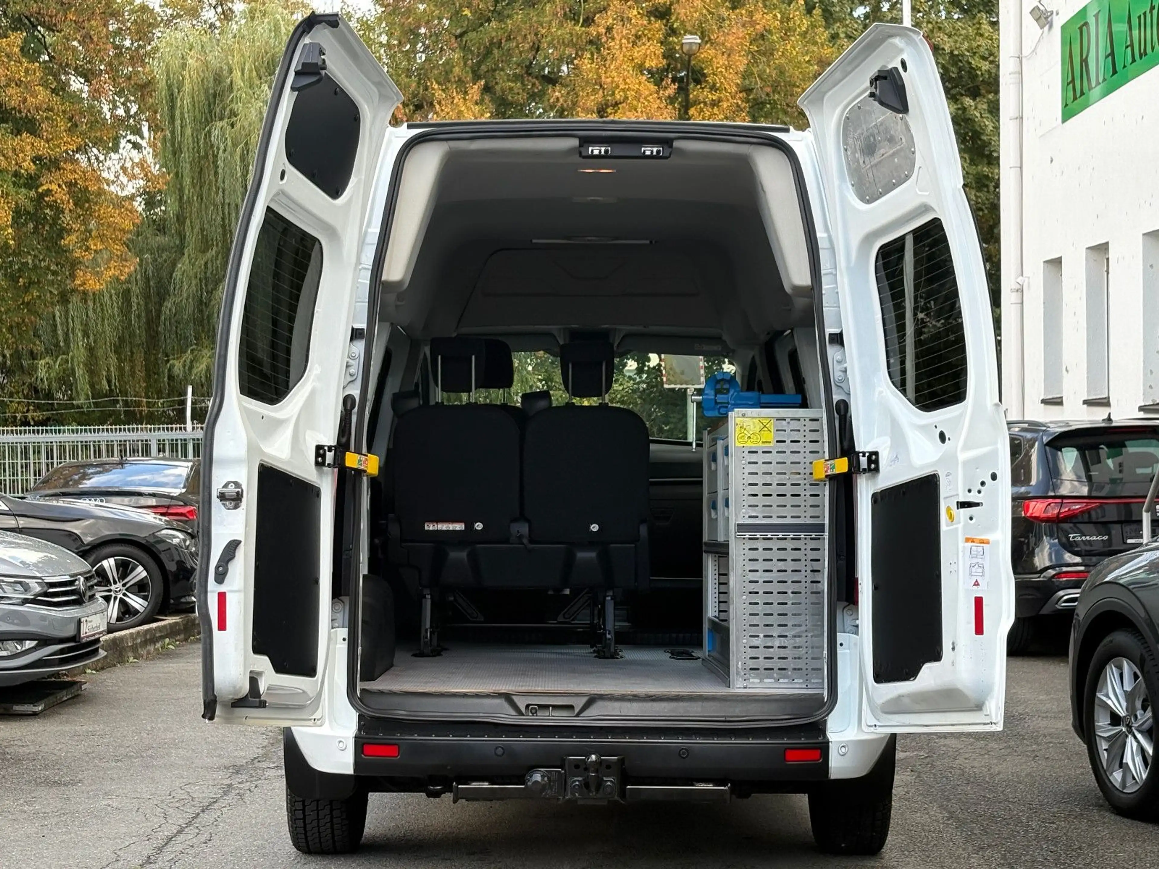 Ford Transit Custom 320 L2H2 HOCHDACH Kombi KAM AHK — photo 10